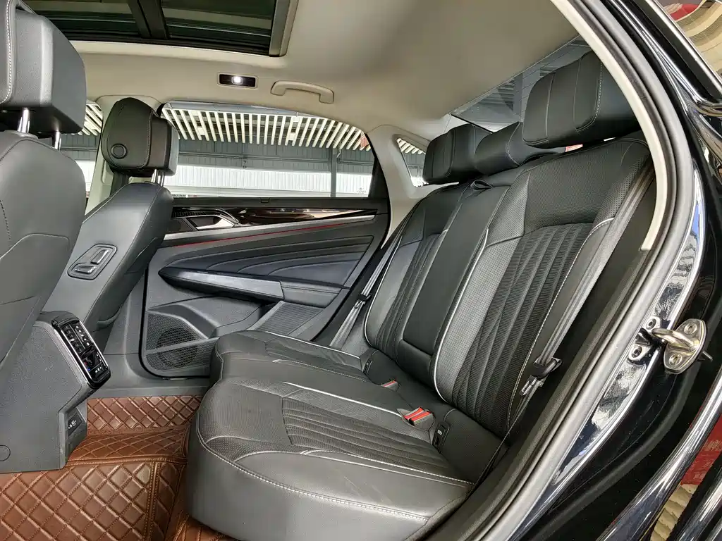 Passat 2023 Modified 330TSI Star Deluxe Edition купить на сайте DeffCars