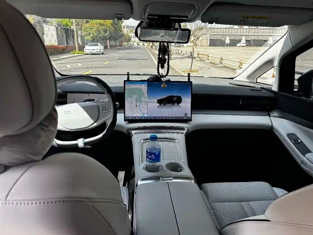 Xpeng X9 2024 model 702 super long battery life Max купить на сайте DeffCars