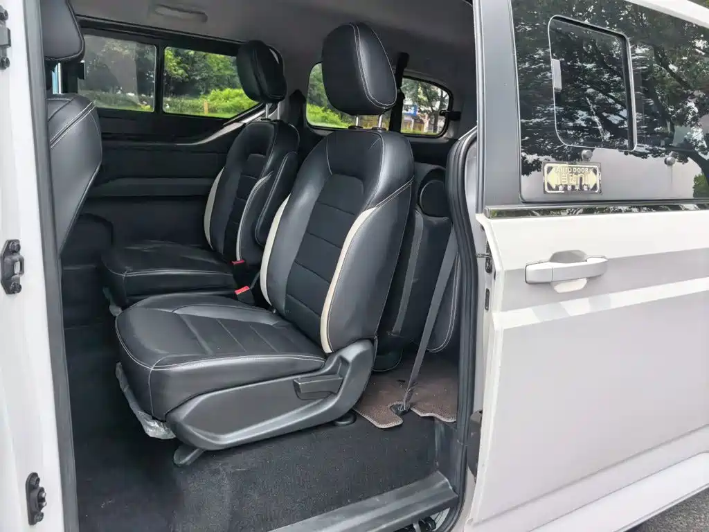 Wuling Zhengcheng 2021 1.5T manual luxury model купить на сайте DeffCars