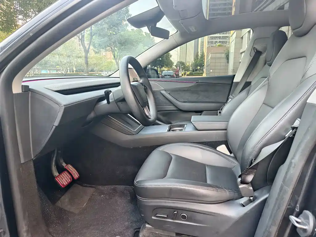 Model Y 2025 rear-wheel drive version купить на сайте DeffCars