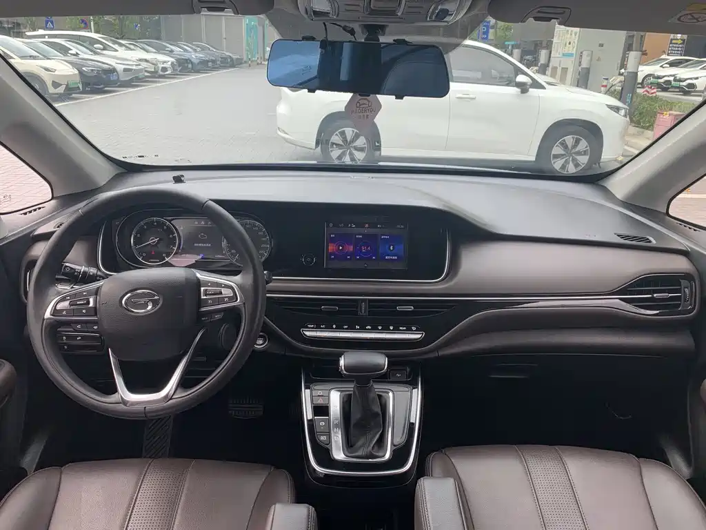 Trumpchi M6 2019 270T automatic luxury version (seven seats) National V купить на сайте DeffCars