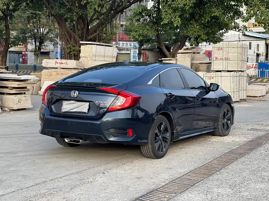 Civic 2019 220TURBO CVT combustion version National VI купить на сайте DeffCars