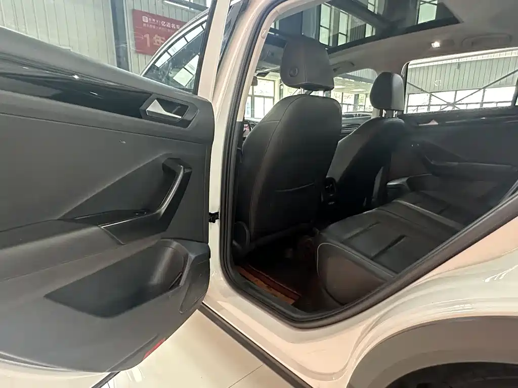 T-ROC 2022 model 280TSI DSG two-wheel drive comfort PLUS купить на сайте DeffCars