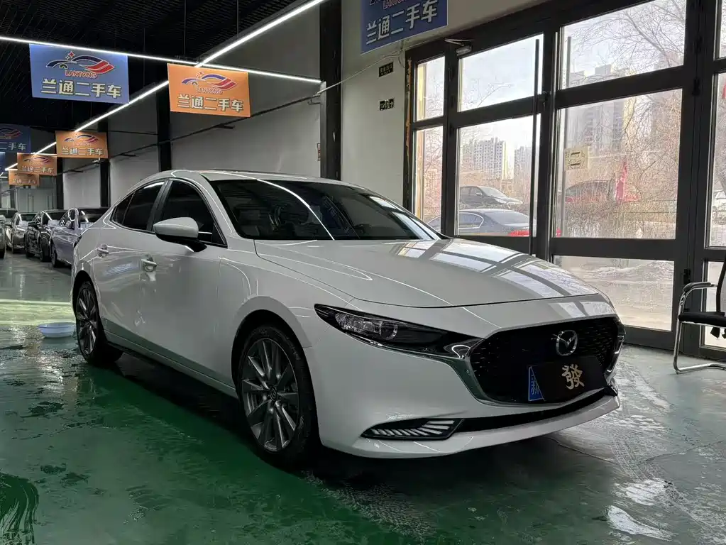 Mazda3 Angkesela 2021 2.0L Automatic Premium Edition купить на сайте DeffCars