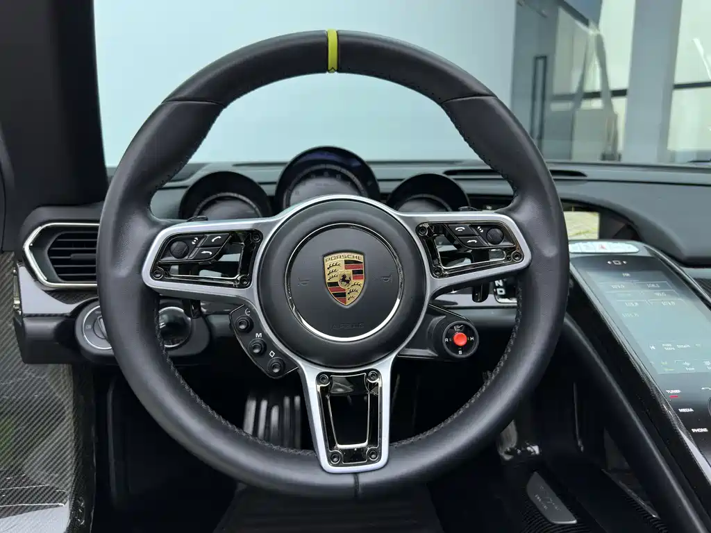 918 Spyder 2014 4.6L купить на сайте DeffCars