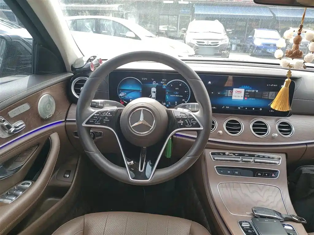 Mercedes-Benz E-Class 2023 E 300 L Luxury Model купить на сайте DeffCars
