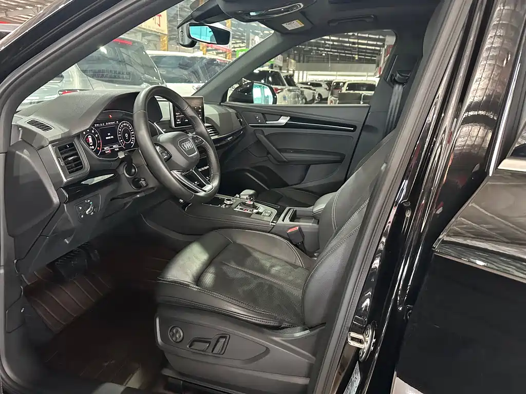 Audi Q5L 2020 facelift 40 TFSI enjoys fashionable style купить на сайте DeffCars