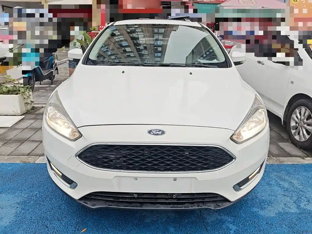 Focus 2015 hatchback 1.6L automatic fashion model купить на сайте DeffCars