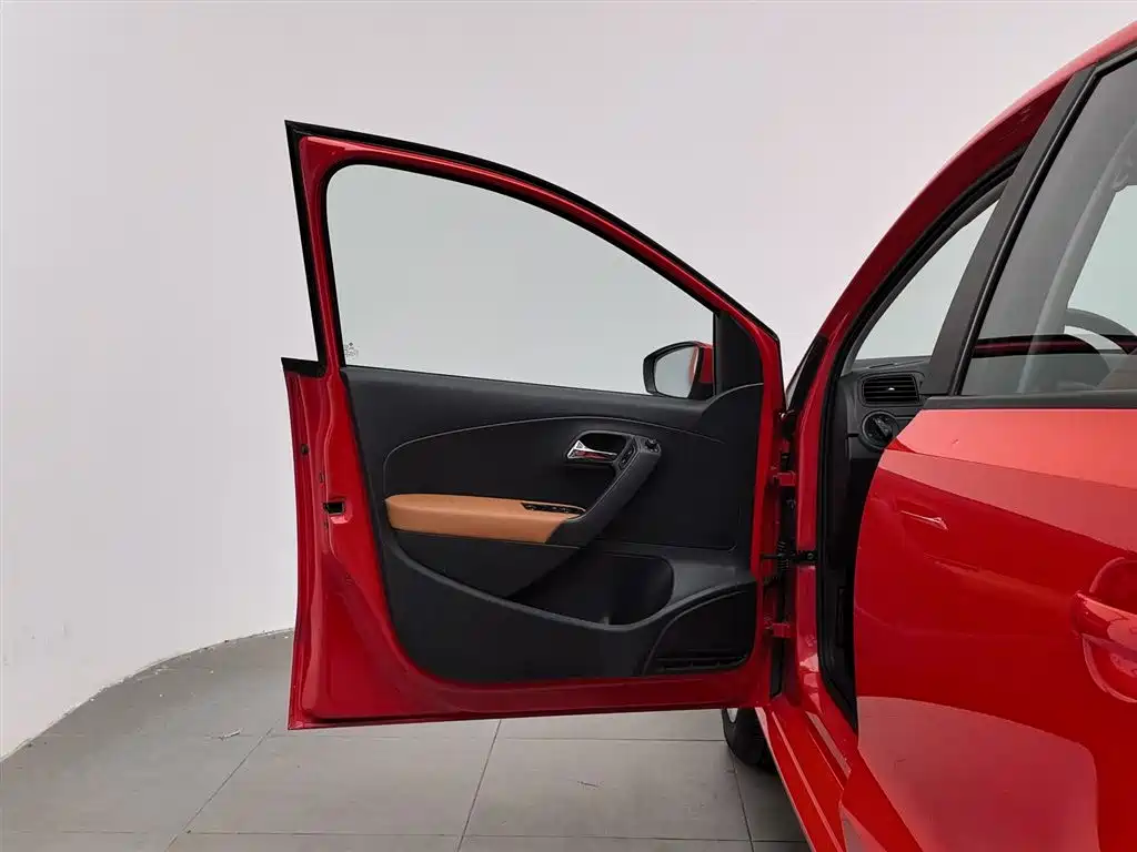 Polo 2018 1.5L automatic safe driving model купить на сайте DeffCars