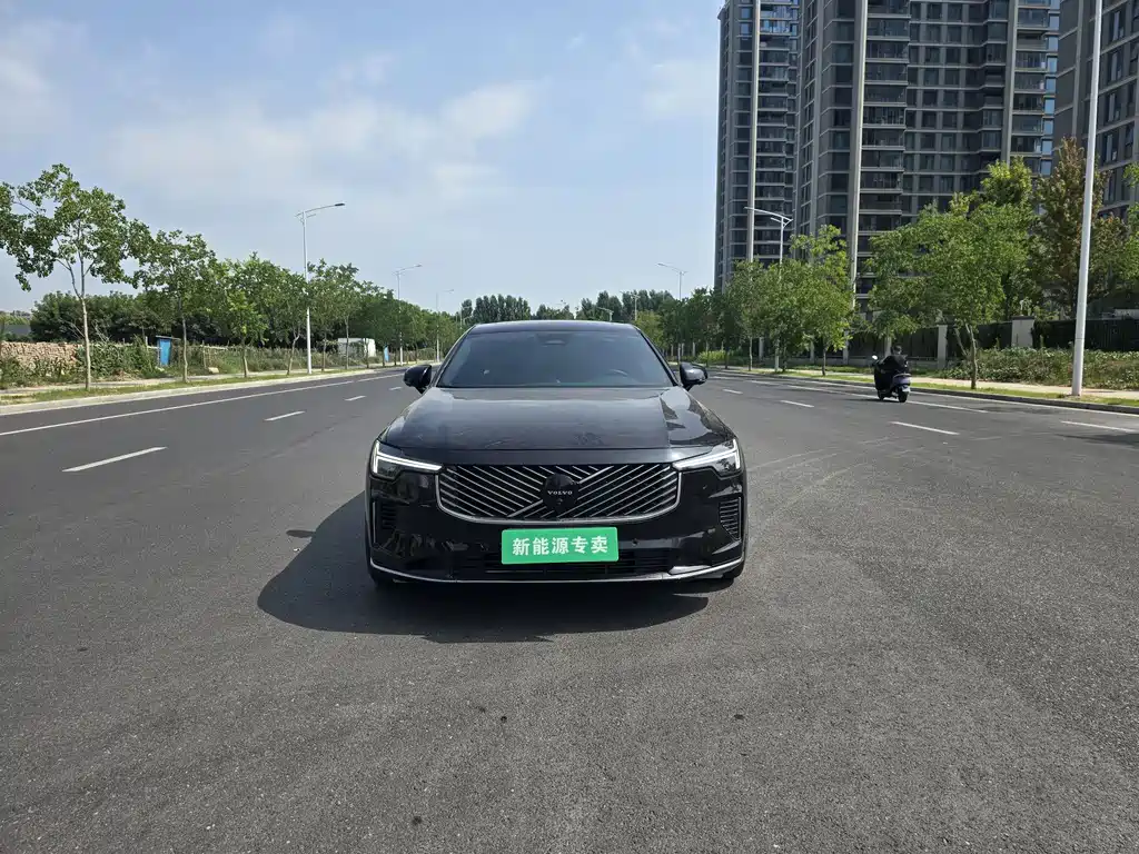 Volvo S90 plug-in hybrid 2026 plug-in hybrid four-wheel drive long range Zhiyuan luxury version купить на сайте DeffCars