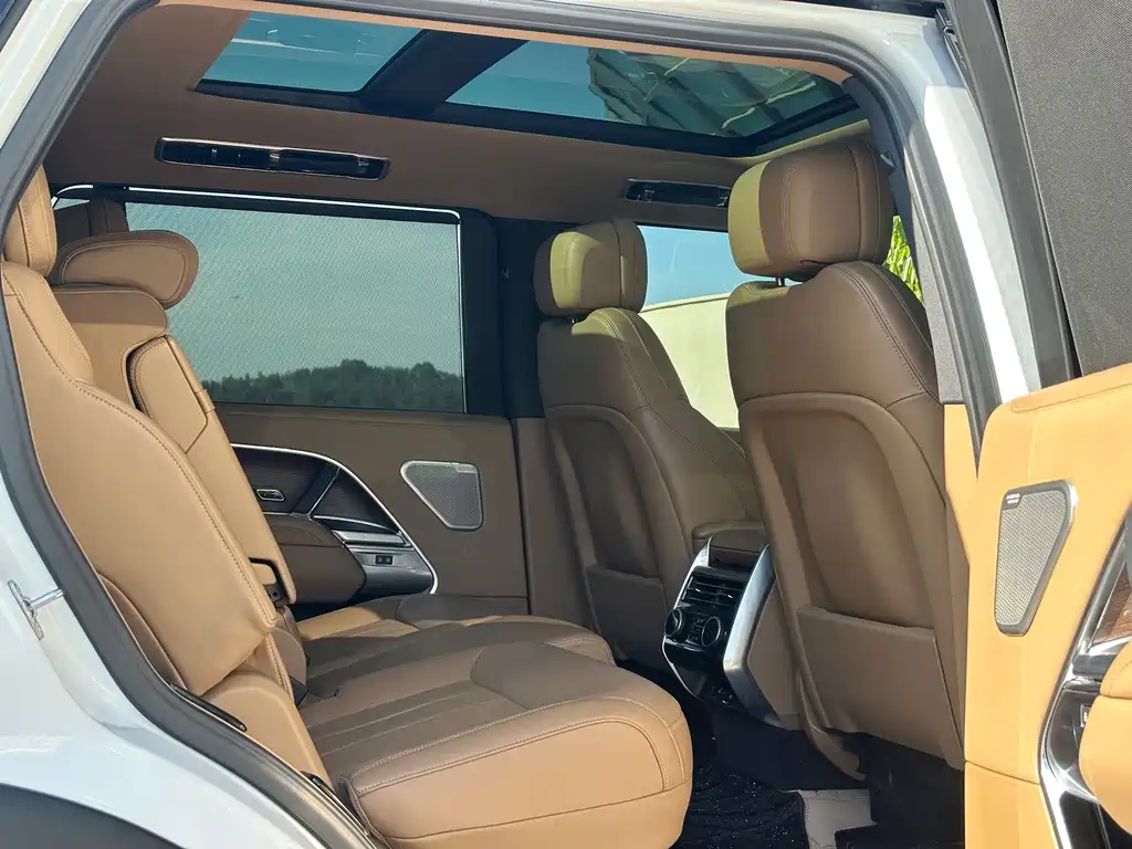 Range Rover 2024 3.0 L6 400PS Extended Edition, seven seats купить на сайте DeffCars
