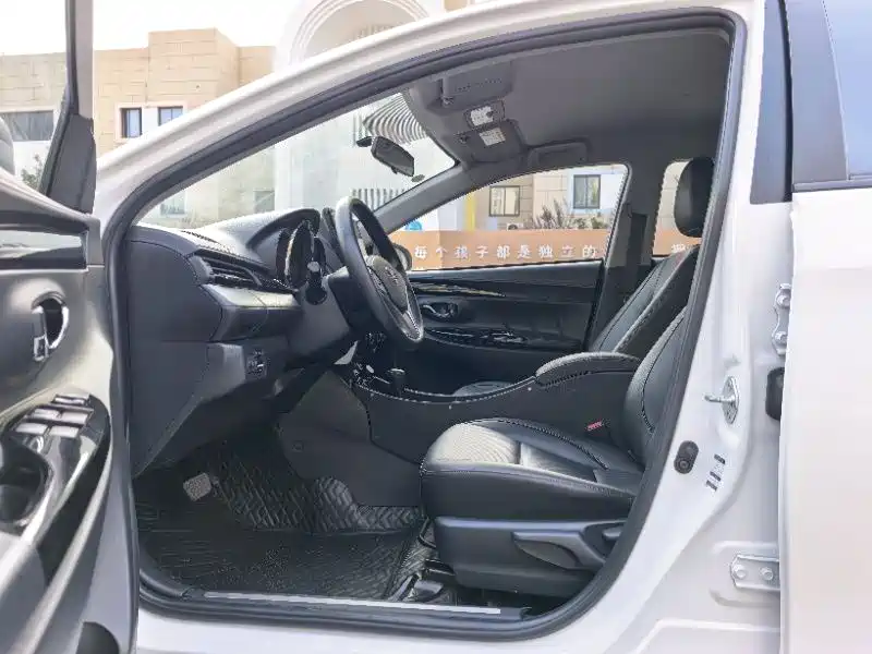 YARiS L Zhixuan 2022 Zhixuan X 1.5L CVT luxury PLUS version купить на сайте DeffCars