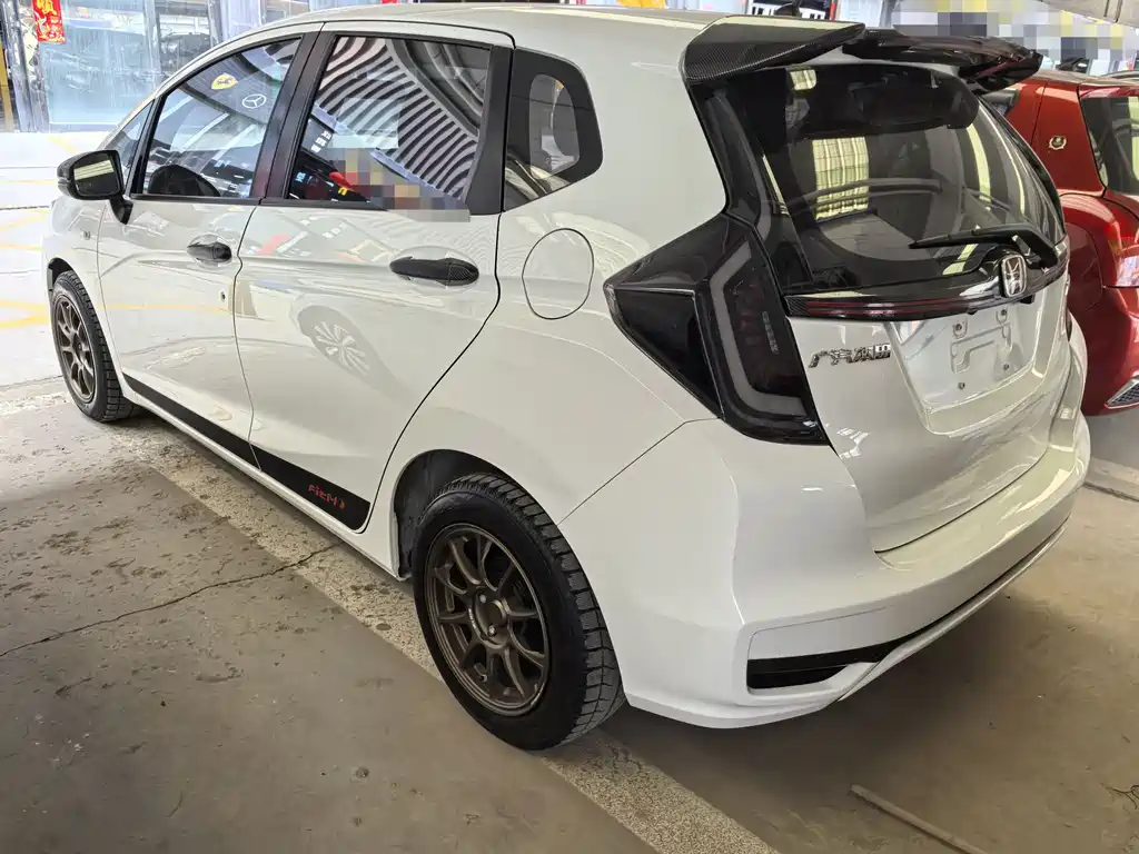 Fit 2018 1.5L manual comfort version купить на сайте DeffCars