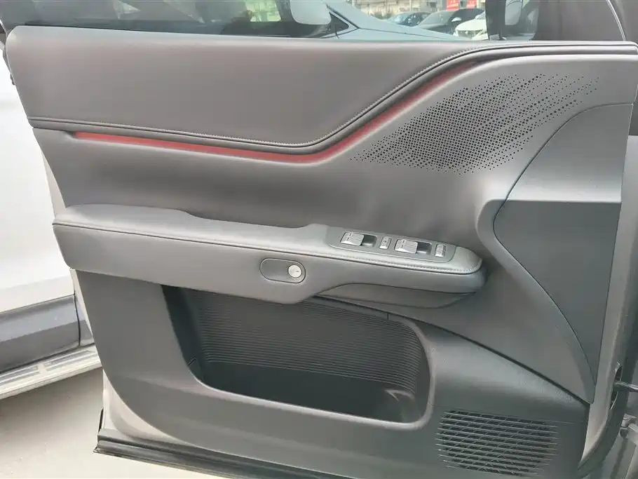 Xpeng G6 2025 model 625 long battery life Max flagship version купить на сайте DeffCars