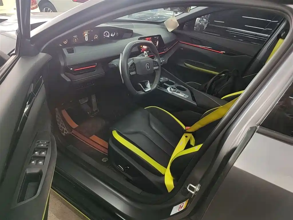 Changan UNI-V 2022 2.0T Speed ​​Edition купить на сайте DeffCars
