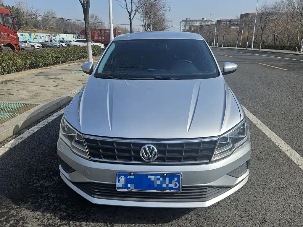 Jetta 2017 1.4L manual fashion model купить на сайте DeffCars