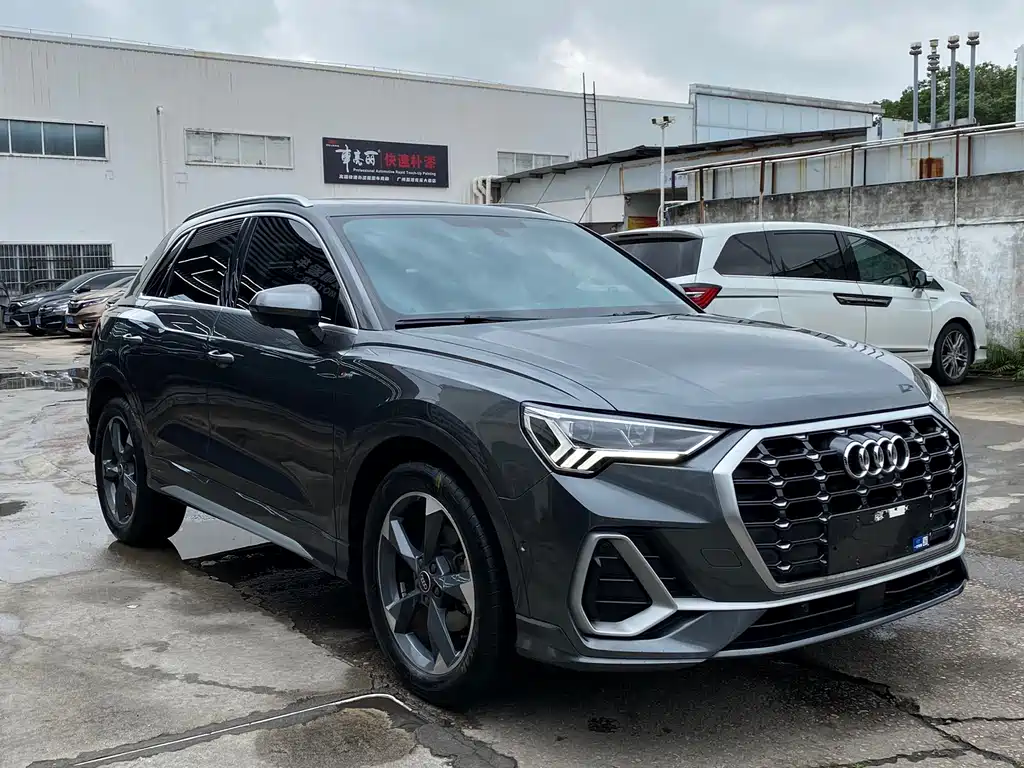 Audi Q3 2022 35 TFSI Fashionable and Dynamic купить на сайте DeffCars