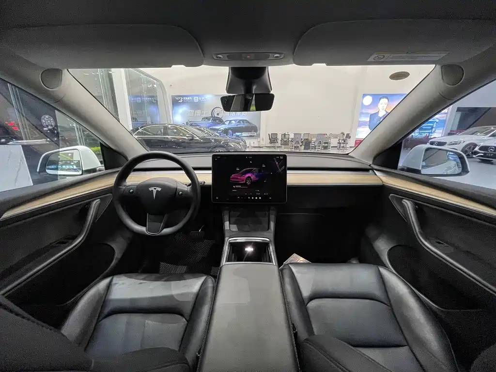 Model Y 2022款 改款 后轮驱动版 купить на сайте DeffCars