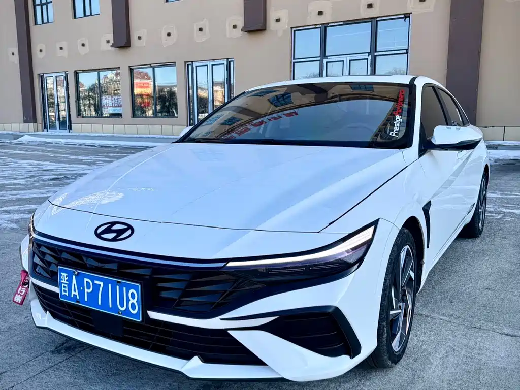 Elantra 2023 1.5L CVT LUX Premium Edition купить на сайте DeffCars