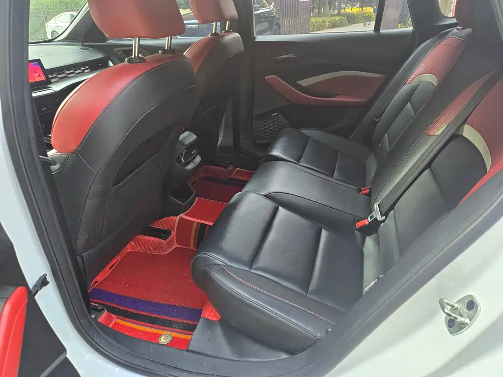 MG5 2021 300TGI DCT Chaoyue Qing Luxury Limited Edition купить на сайте DeffCars
