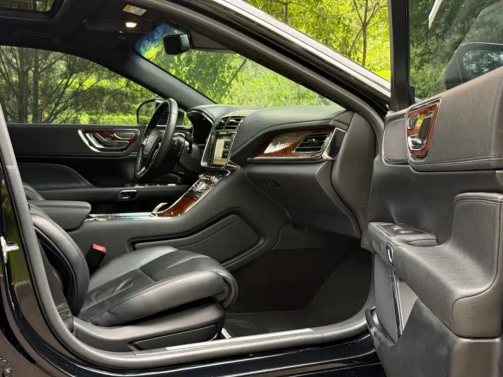 Lincoln Continental 2017 2.0T Two-wheel drive Exclusive Edition купить на сайте DeffCars