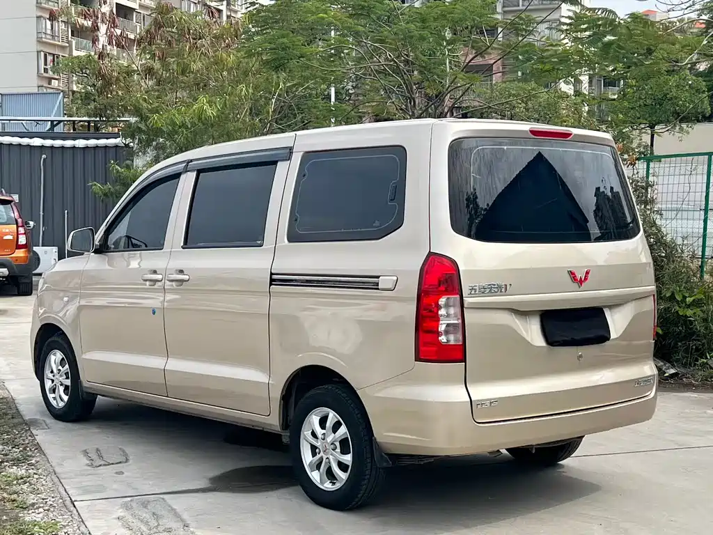 Wuling Hongguang V 2022 1.5L Jinxiang Edition Hydraulic Assist LAR купить на сайте DeffCars