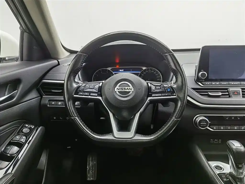 Teana 2020 facelift 2.0T XL Upper AD1 Smart Pilot Edition купить на сайте DeffCars
