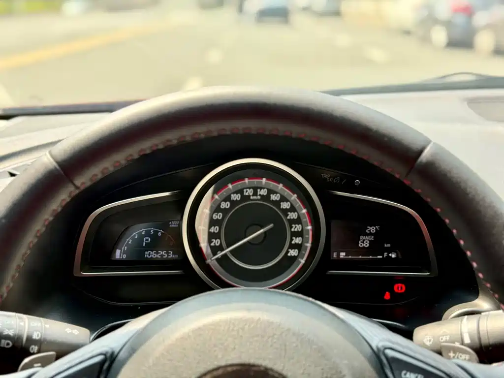Mazda Axela 2014 Three-Car 2.0L Automatic Sport купить на сайте DeffCars