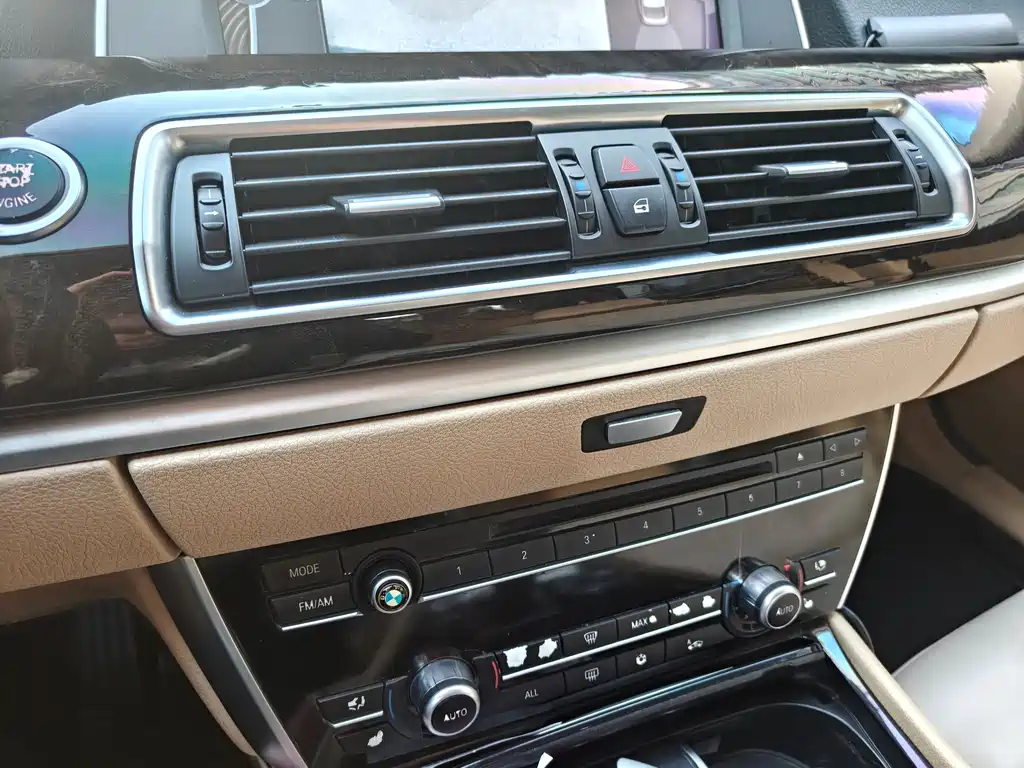 BMW 5 Series GT 2010 535i Luxury купить на сайте DeffCars
