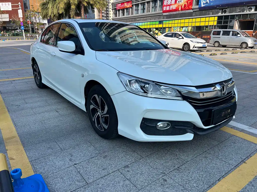 Accord 2016 2.0L Elite Edition купить на сайте DeffCars