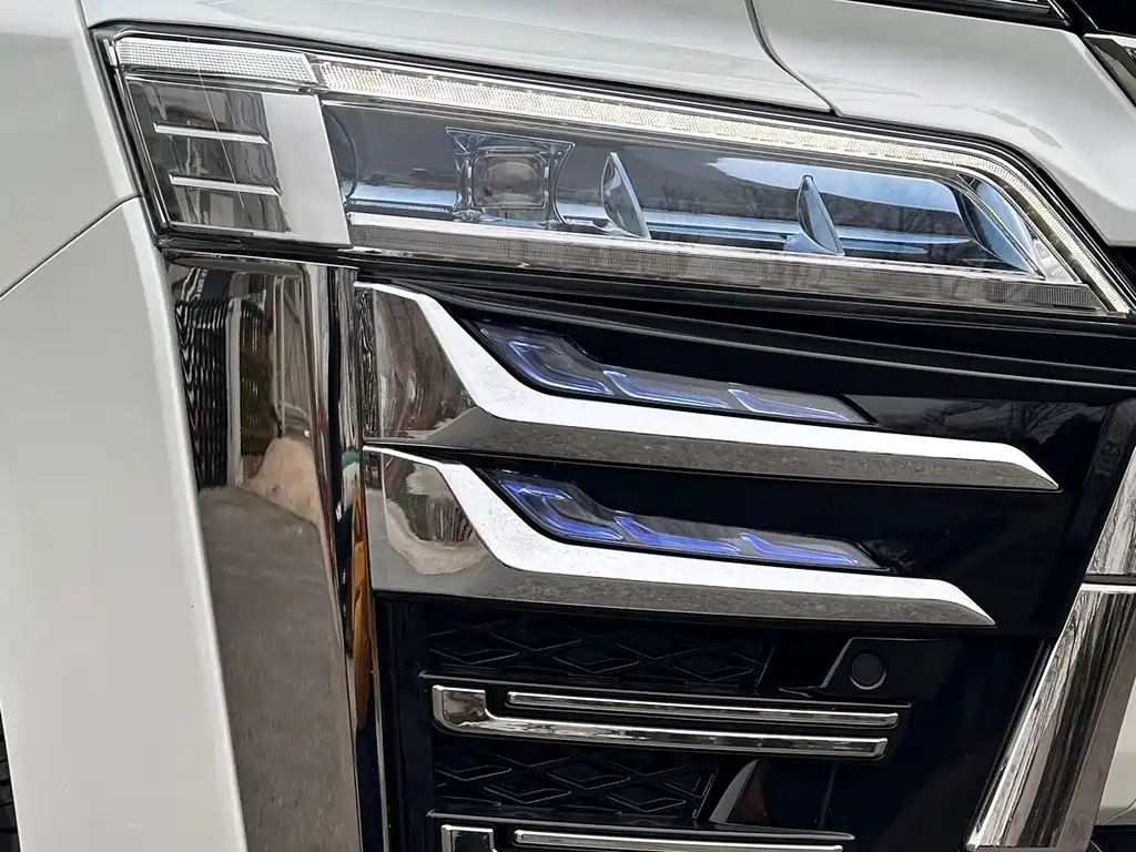 Wilfa 2021 Crown Dual Engine 2.5L HV Extreme Edition купить на сайте DeffCars