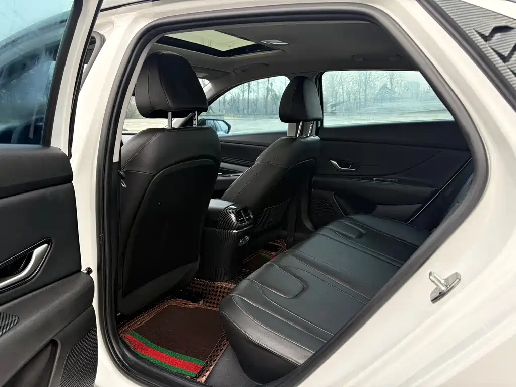 Elantra 2022 1.5L CVT LUX Premium Edition купить на сайте DeffCars