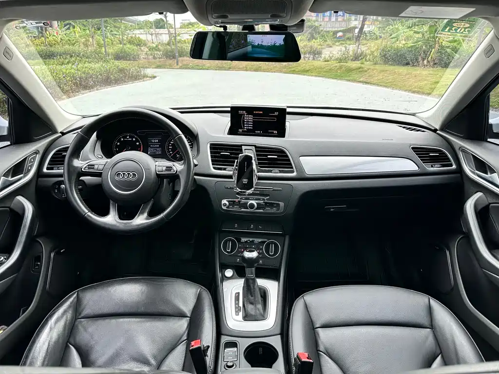 Audi Q3 2018 30th Anniversary Model 30 TFSI Fashion Model купить на сайте DeffCars