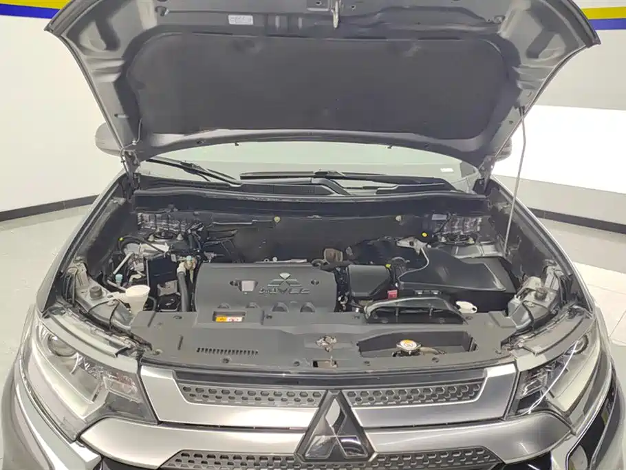 Outlander 2020 2.0L 2WD Enjoy Edition 5 seats купить на сайте DeffCars