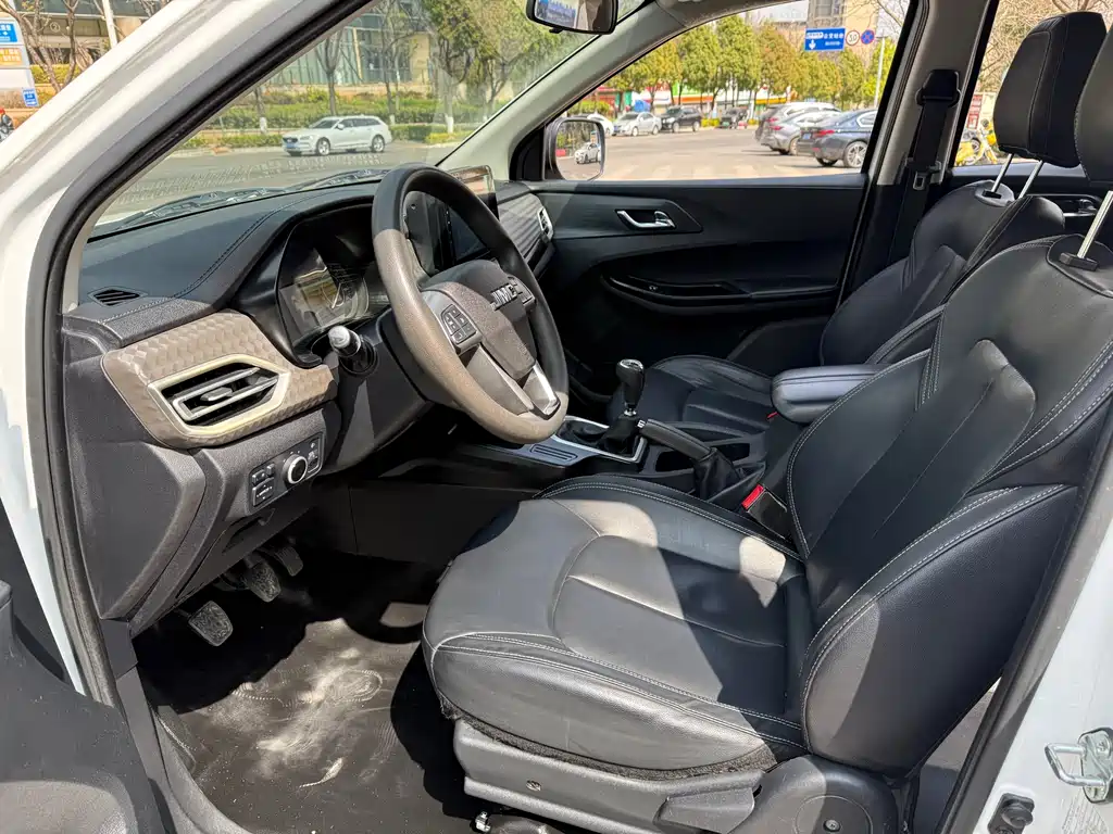 Baodian 2022 2.5T diesel four-wheel drive exclusive version long axis JX4D25A6L купить на сайте DeffCars