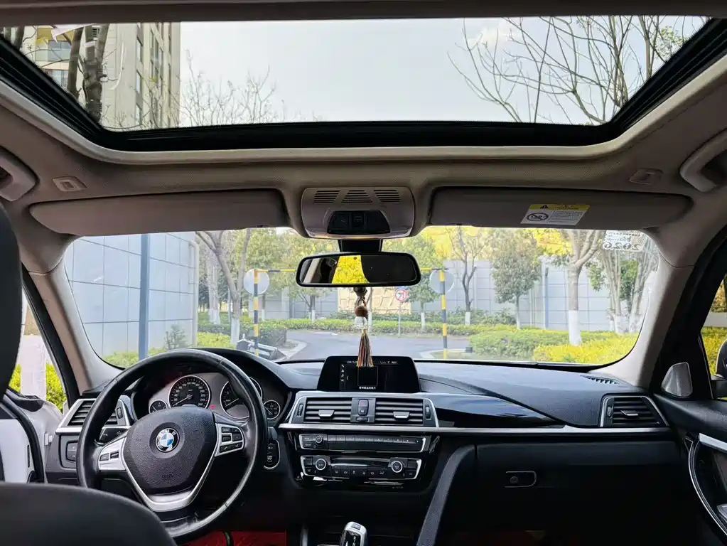 BMW 3 Series 2018 320Li Fashion Model купить на сайте DeffCars