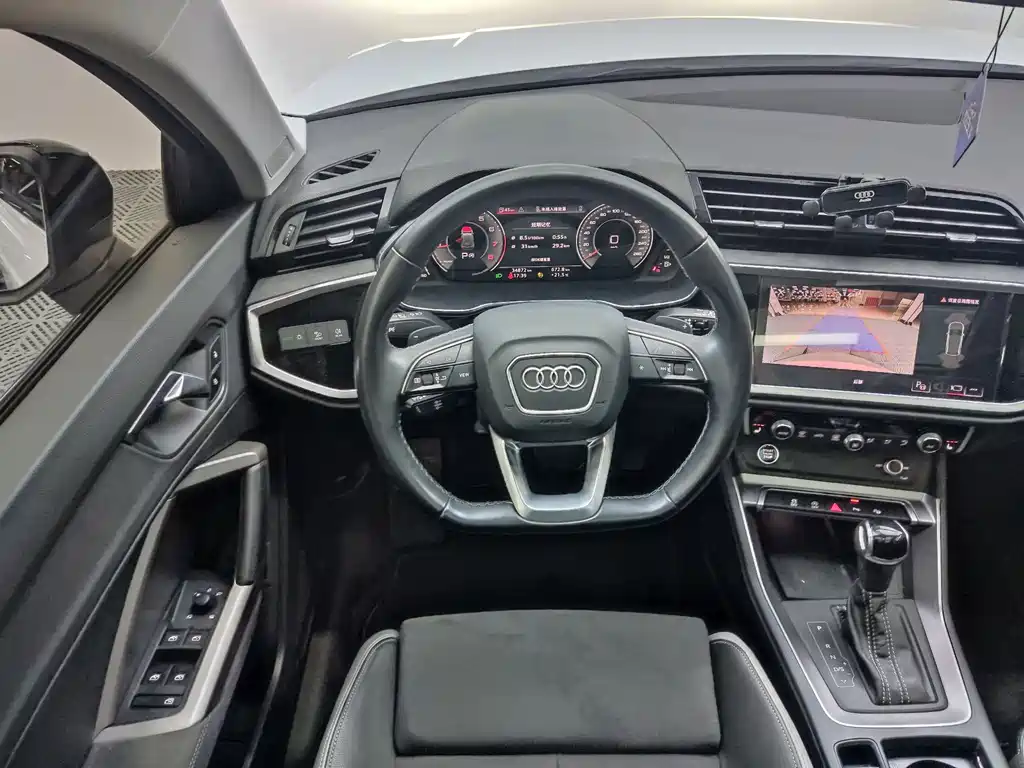 Audi Q3 2022 35 TFSI stylish and dynamic купить на сайте DeffCars