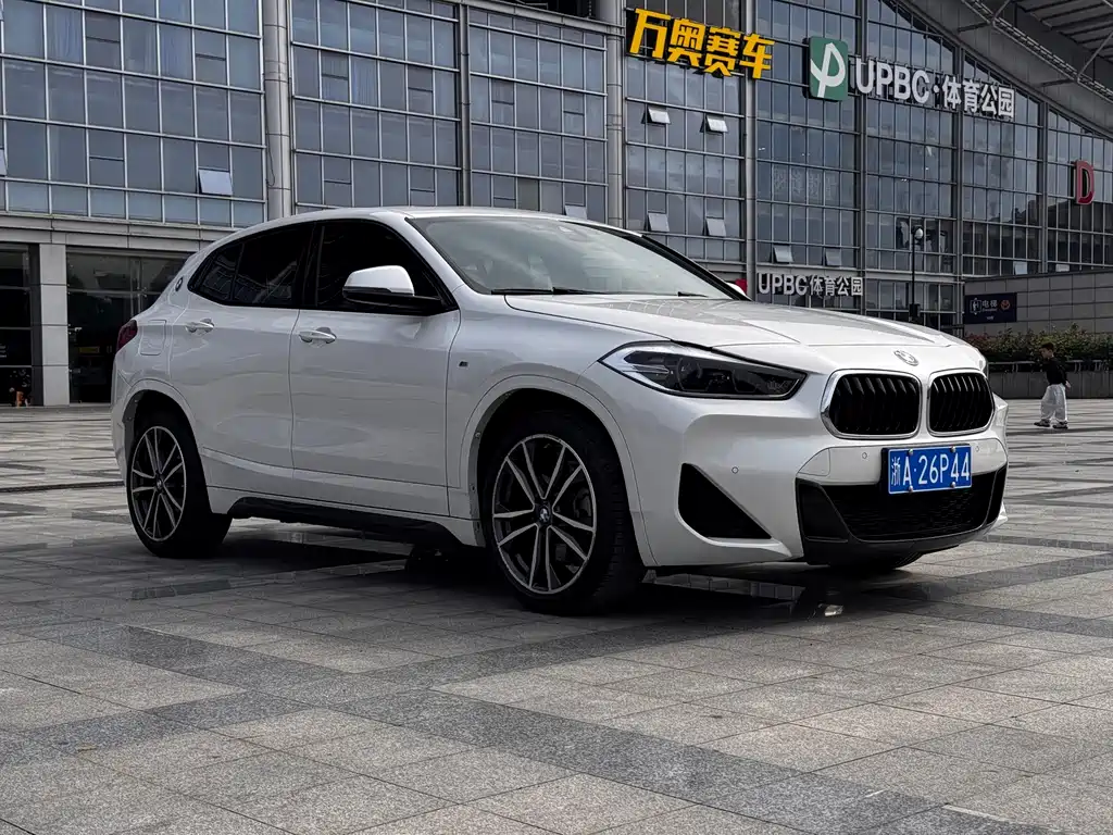 BMW X2 2021 sDrive25i leading M sports package купить на сайте DeffCars