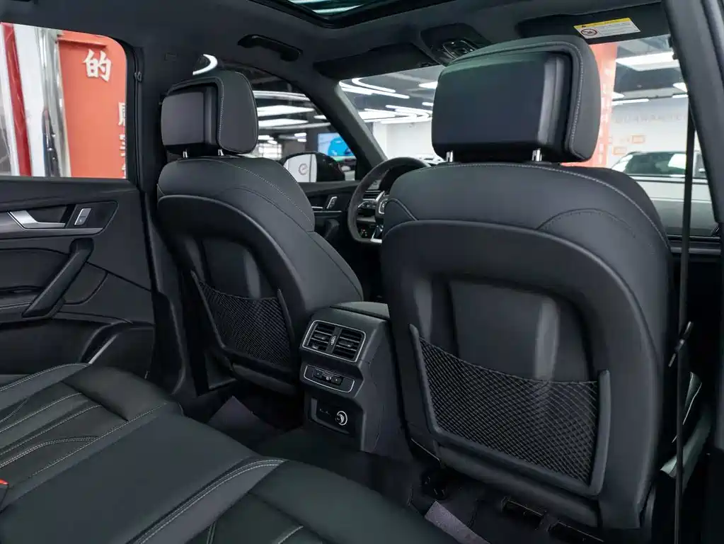 Audi Q5L 2024 40 TFSI luxury and dynamic model купить на сайте DeffCars