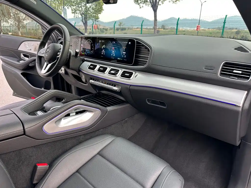 Mercedes-Benz GLE Coupe 2023 GLE 450 4MATIC Coupe SUV Fashion купить на сайте DeffCars