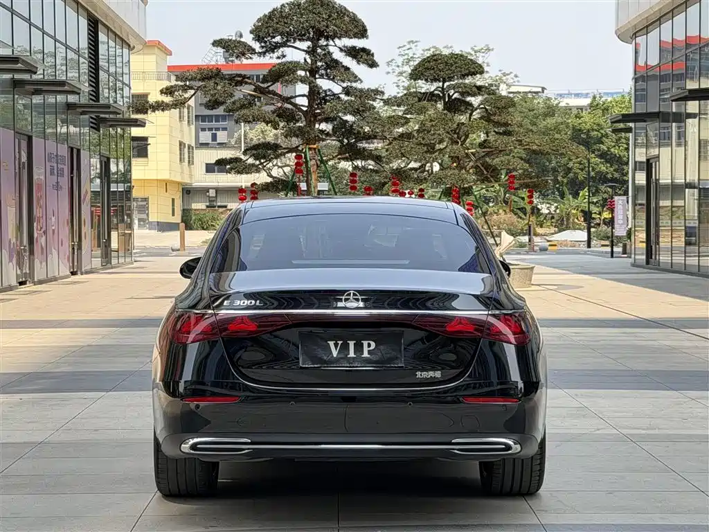 Mercedes-Benz E-Class 2024 E 300 L Luxury Model купить на сайте DeffCars