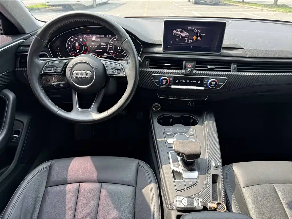 Audi A4L 2018 30th Anniversary Model 40 TFSI Fashion Model купить на сайте DeffCars