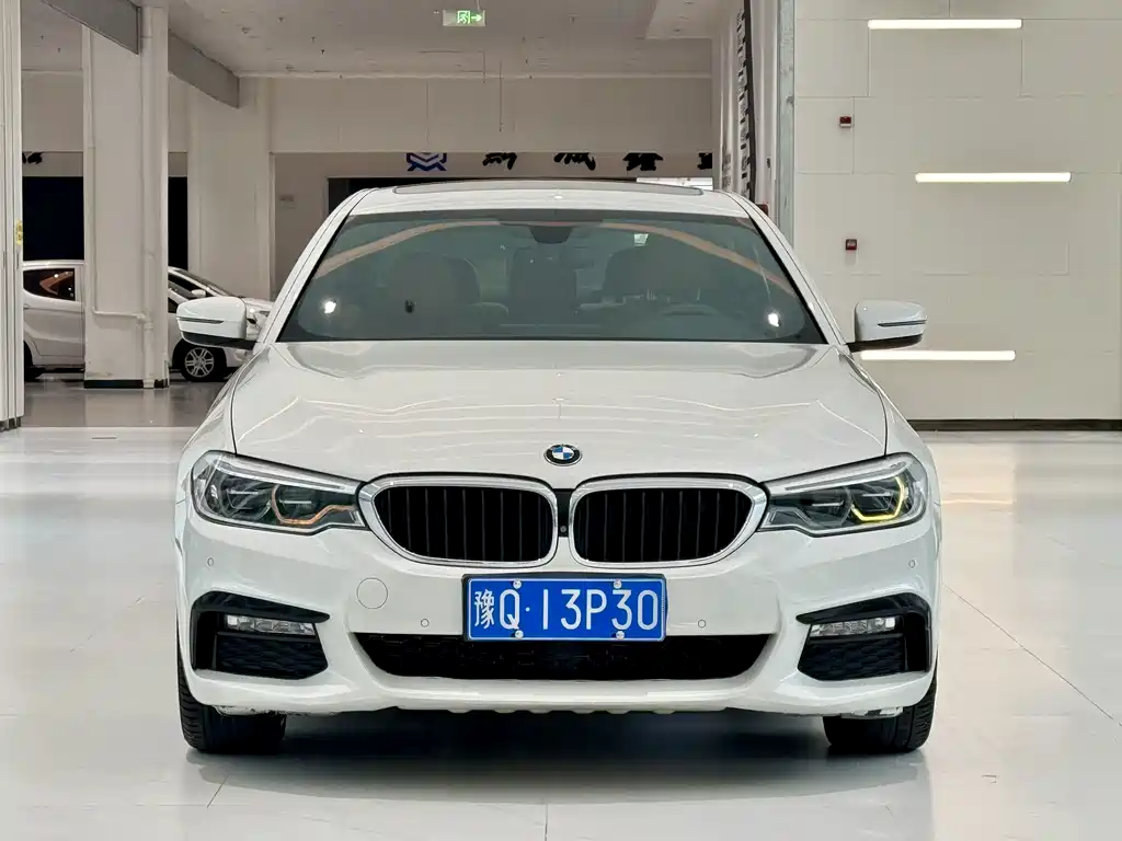 BMW 5 Series 2018 facelift 530Li Exclusive M Sports Package купить на сайте DeffCars