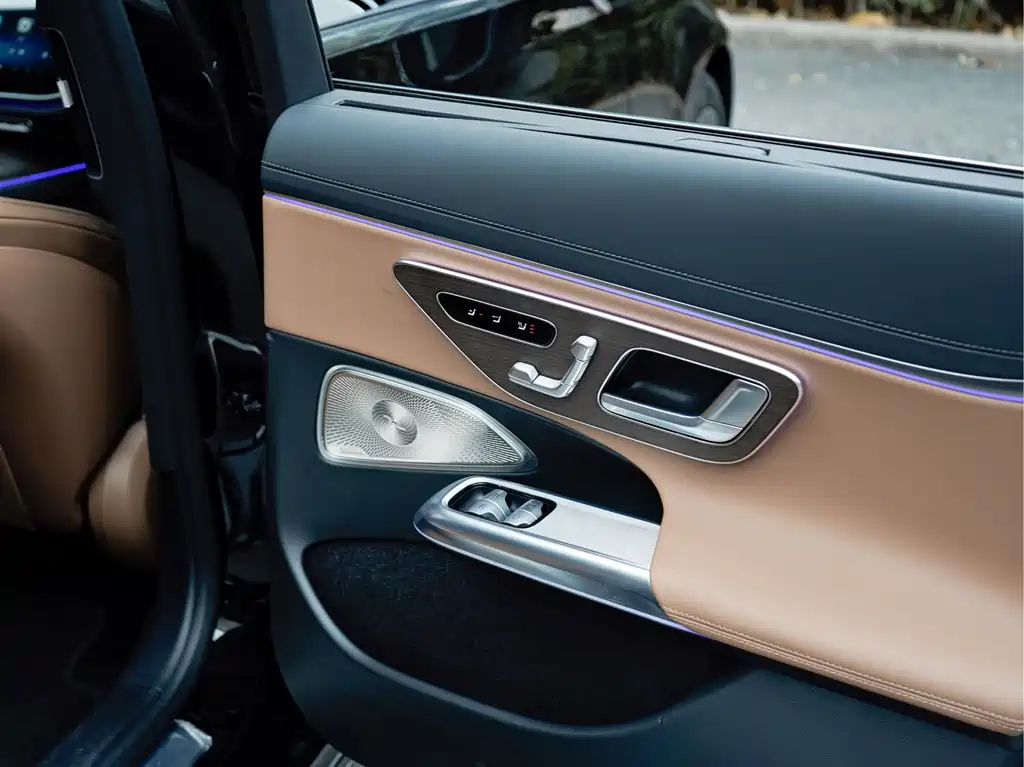 Mercedes-Benz E-Class 2024 E 300 L Premium Model купить на сайте DeffCars