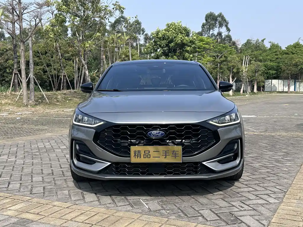 Focus 2022 Hatchback EcoBoost 180 Automatic ST Line купить на сайте DeffCars