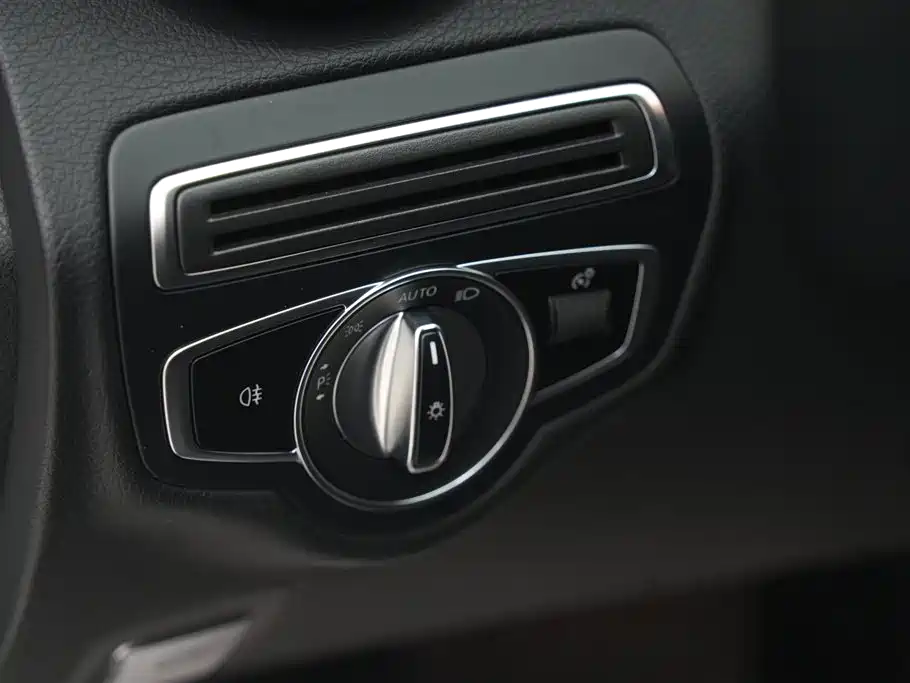 Mercedes-Benz C-Class 2019 facelift C 260 L sports version купить на сайте DeffCars