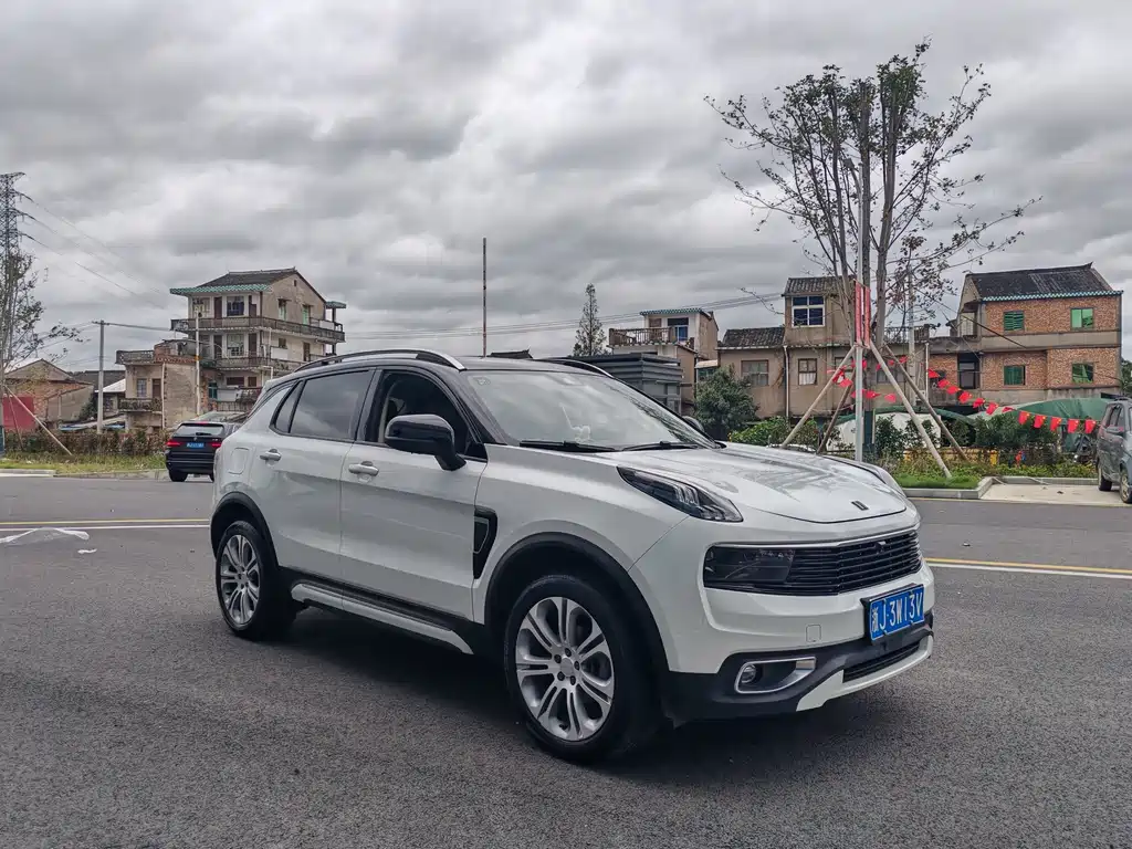 Lynk & Co 01 2019 2.0T two-wheel drive Pro version National VI купить на сайте DeffCars