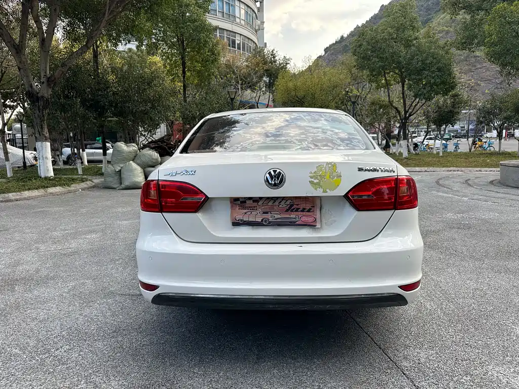 Sagitar 2014 1.6L manual comfort model купить на сайте DeffCars