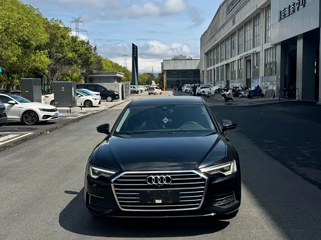 Audi A6L 2019 40 TFSI luxury and elegant model купить на сайте DeffCars