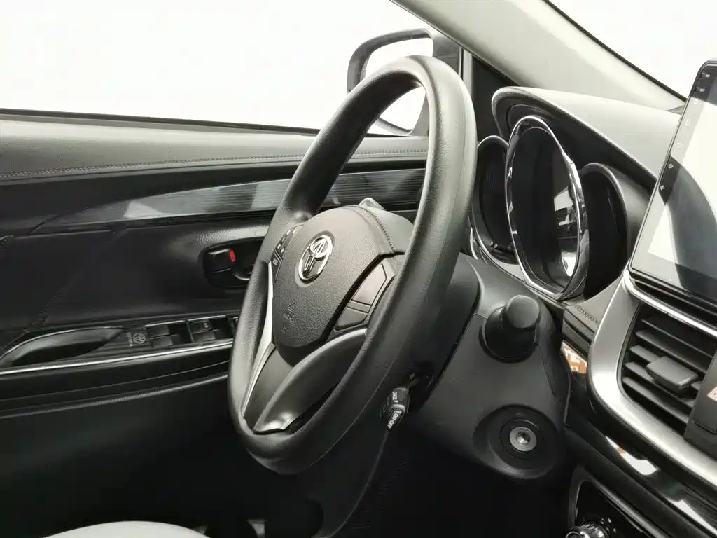 YARiS L Zhixuan 2022 model Zhixuan X 1.5L CVT leading PLUS version купить на сайте DeffCars